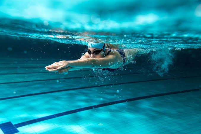 Kesalahan yang Membuat Perenang Terhambat Saat di Air